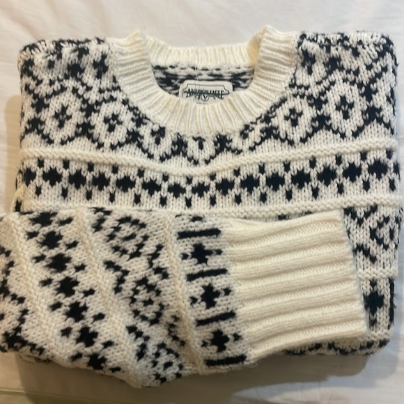 NWOT American Eagle chunky black / white knit sweater size m - Picture 4 of 8